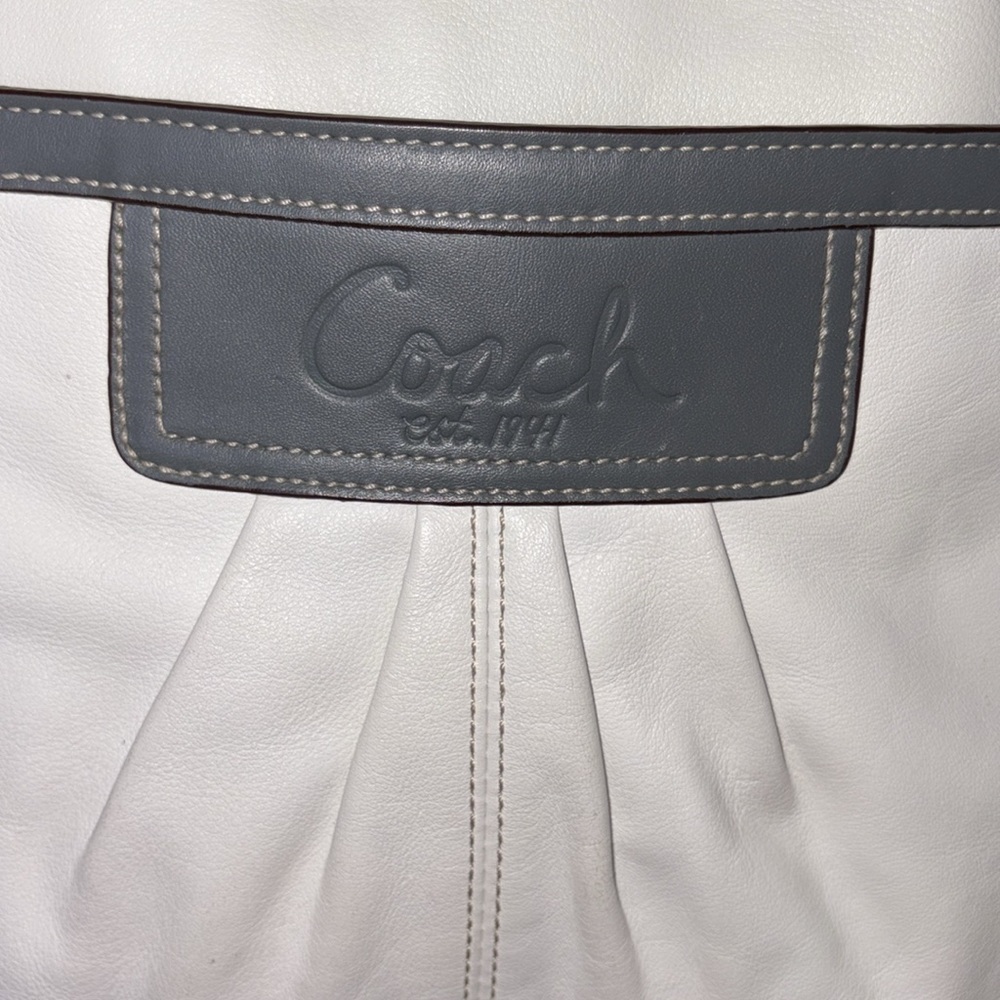 Coach F14673  Soho gallery Tote vintage  shoulder bag   Leather white/ deep gray - Picture 6 of 17